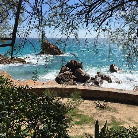 Dionysos Vue 아파트